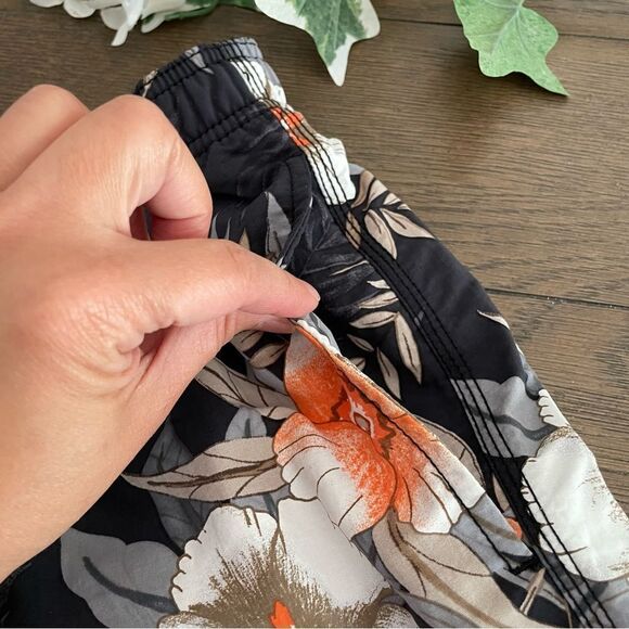 TOMMY BAHAMA Relax Men’s‎ Floral Hibiscus Print Swim Shorts size large - Picture 4 of 7